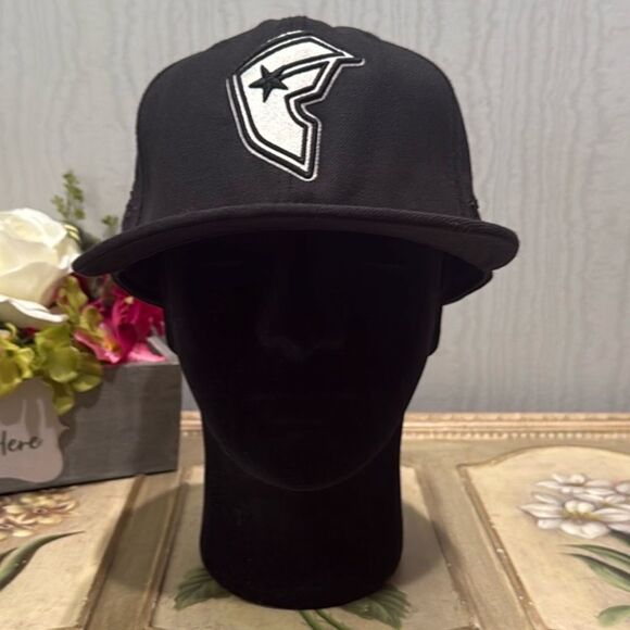 Vintage New Era Famous Stars & Straps 100% Wool Fitted Cap Hat Travis Barker Y2K - Picture 1 of 12